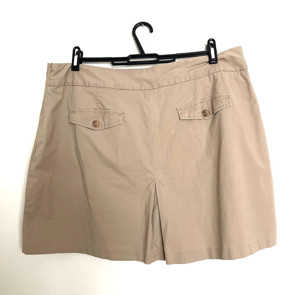 Dockers Golf Khaki Skort Women Sz 14 rarely used - Picture 2 of 8